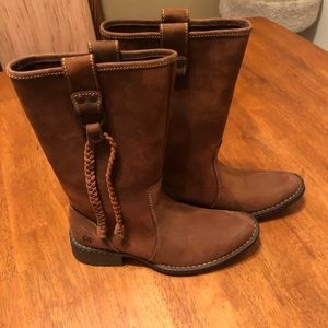 Brown leather born boots